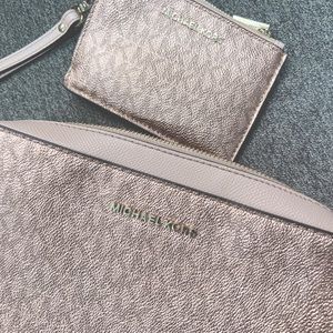 Michael Kors Cross Body Bag with Matching Card Holder